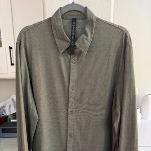 LULULEMON BUTTON DOWN SHIRT XL
